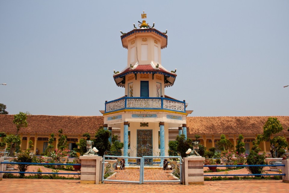 A structure a Cao Đài temple
